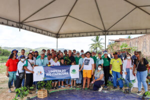 Amasvisa promove ação de limpeza no Rio Itapacurá e realiza plantio de mudas