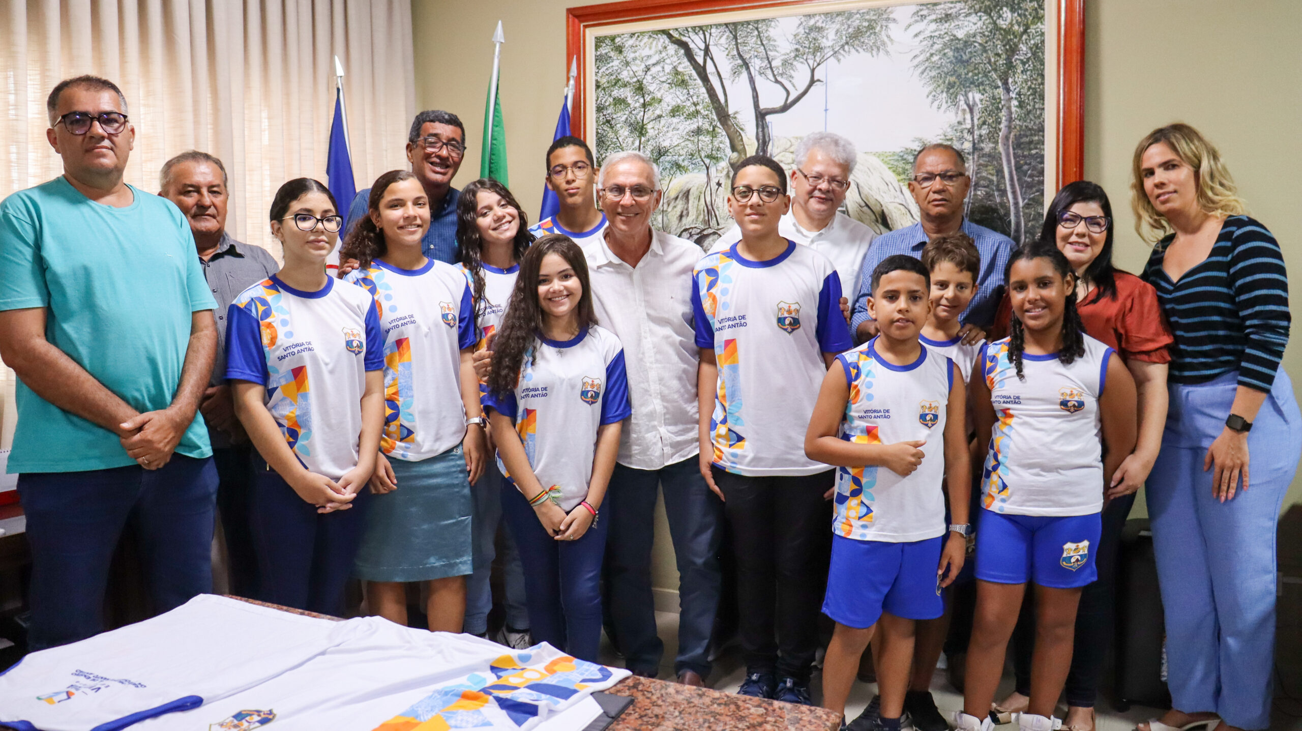 Prefeitura da Vitória inicia entrega do novo fardamento da rede municipal de ensino nesta segunda-feira (06/02)