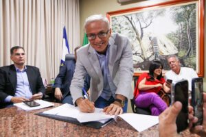 Prefeito de Vitória, Paulo Roberto, reativa Conselho Municipal de Segurança