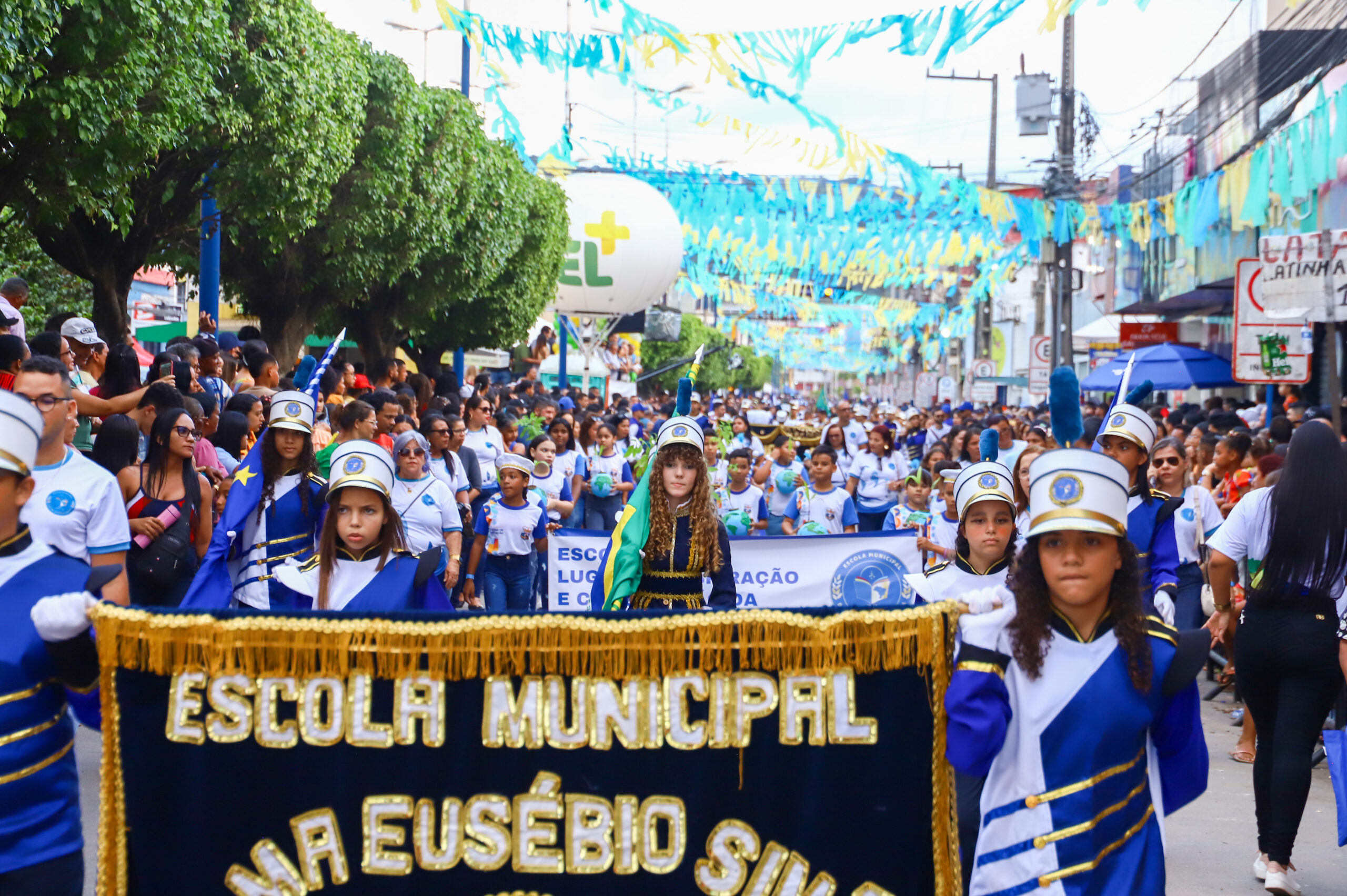 Vitória celebra Independência do Brasil com desfile marcante