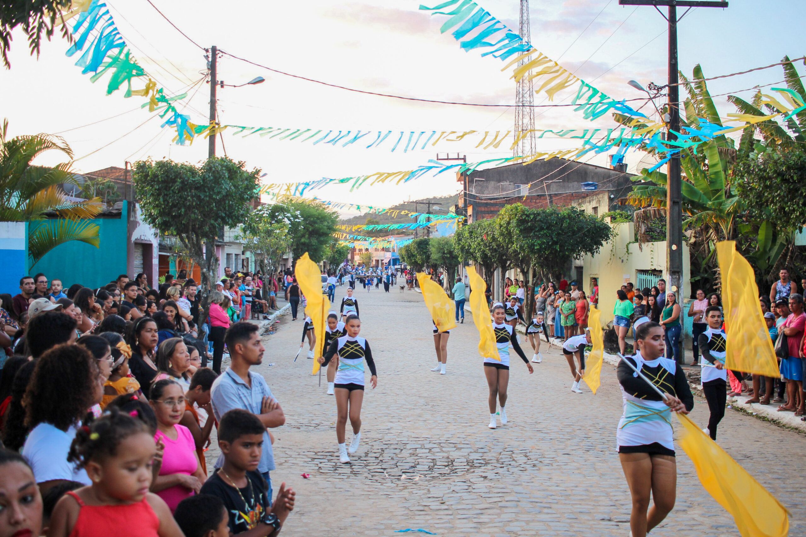 Prefeitura da Vitória promove desfile cívico em Pirituba