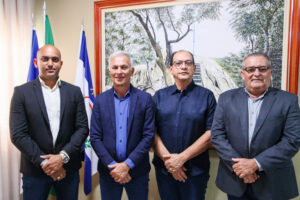 Prefeito Paulo Roberto empossa novos secretários municipais