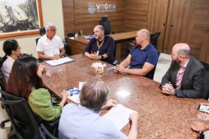 Prefeitura da Vitória assina convênio para capacitação de mototaxistas e motoristas do transporte escolar