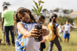 Prefeitura da Vitória promove ação sustentável no Parque Ecológico Governador Marco Maciel