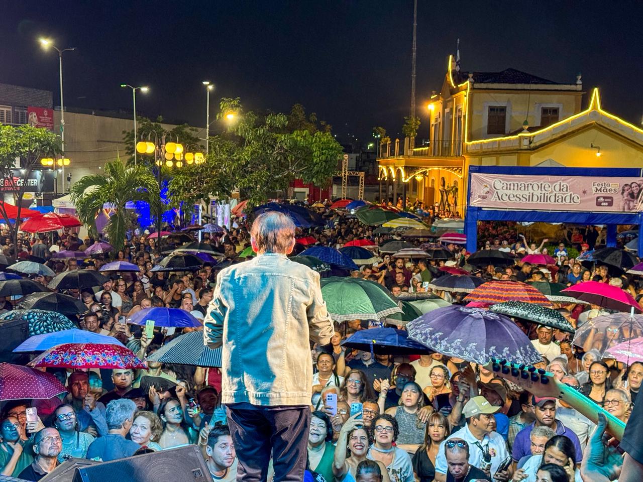 Festa das Mães reúne grande público mesmo sob chuva em Vitória de Santo Antão