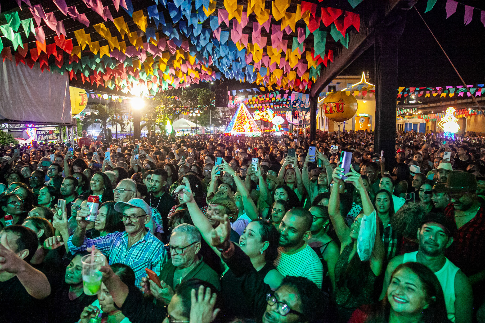 Após grandes shows no polo principal, Vitória do Pé de Serra inicia 4º ciclo nesta sexta no Polo Estação