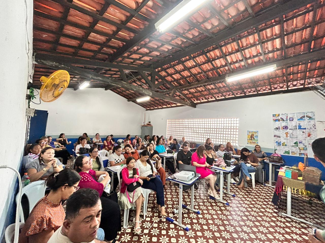 Secretaria de Educação promove formações para fortalecimento das práticas pedagógicas na Rede Municipal de Ensino