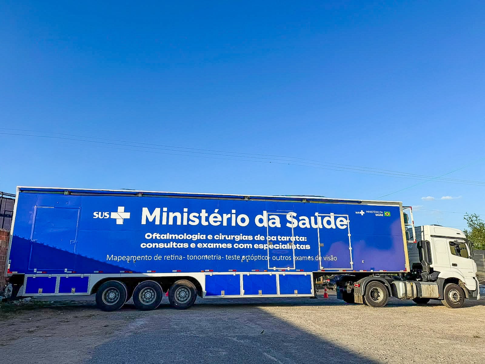 Carreta oftalmológica realiza atendimentos gratuitos pelo SUS em Vitória de Santo Antão